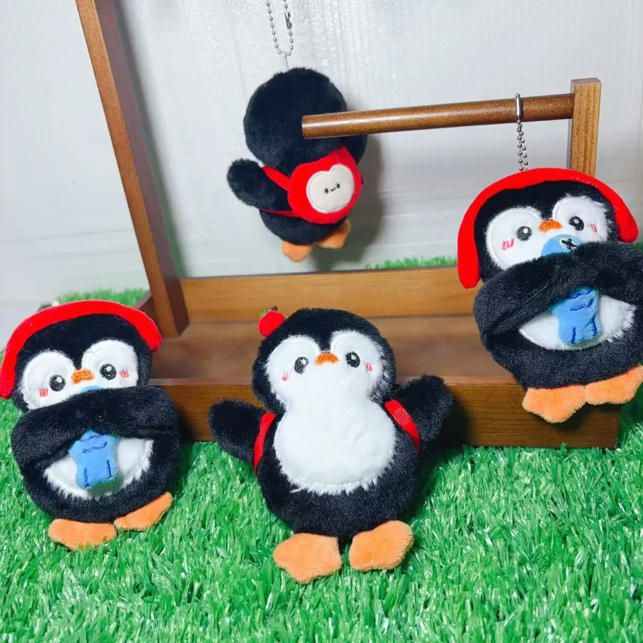 Squeaky Penguin Backpack Hanging Keychains Plush Dolls Ideal for Girls and Couples to Decorate School Bags and Backpacks