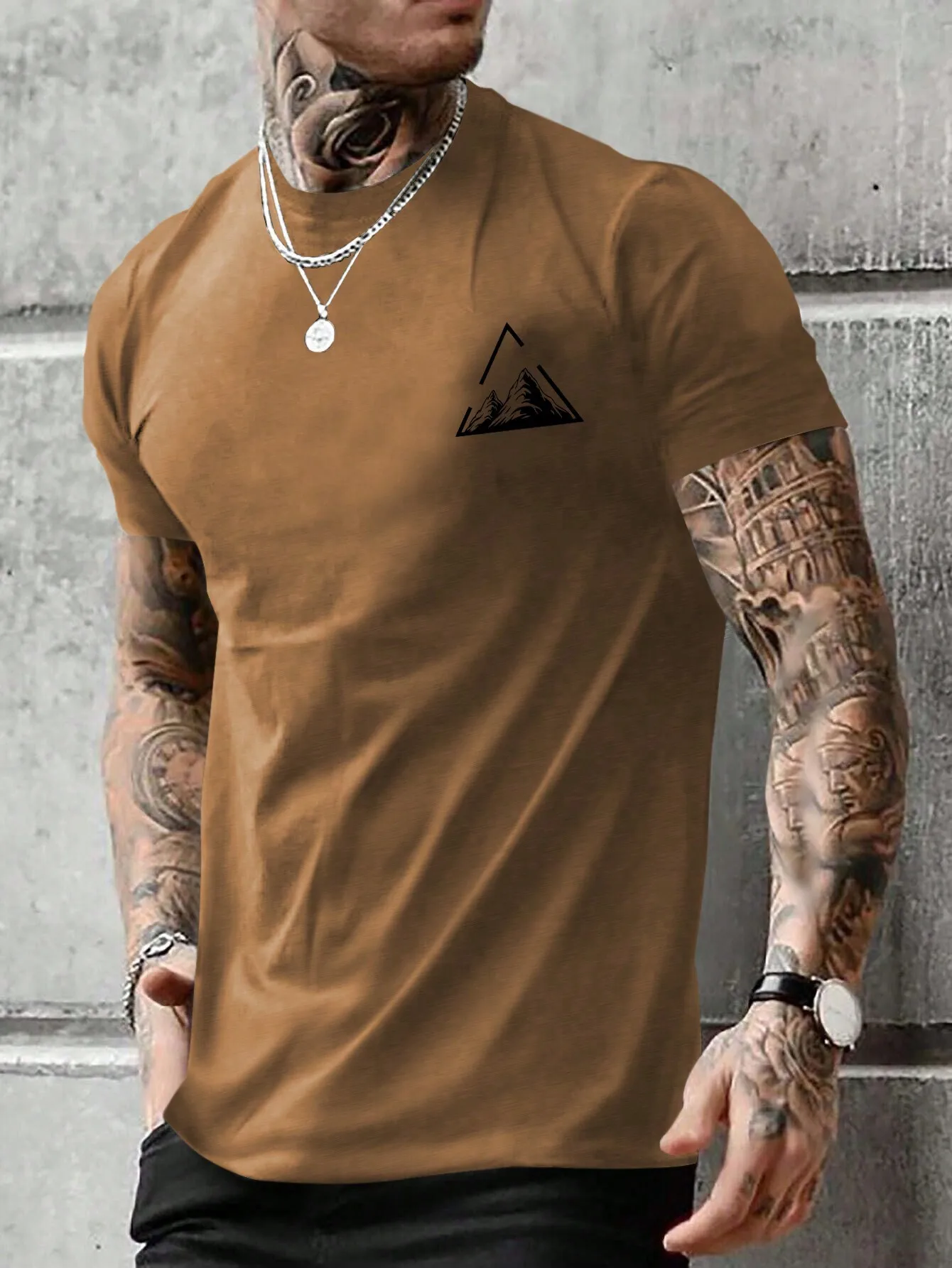 

Men's Brown Short Sleeve T-Shirt with Minimalist Mountain Graphic