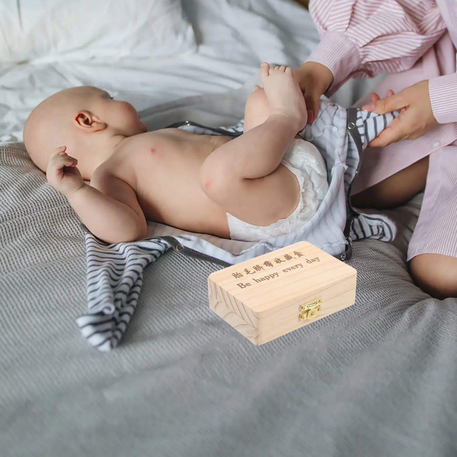 

Keepsake Storage Bottle for Fetal Hair and Umbilical Cord Wooden Baby Preserving Box with Engraved Message Recording Function