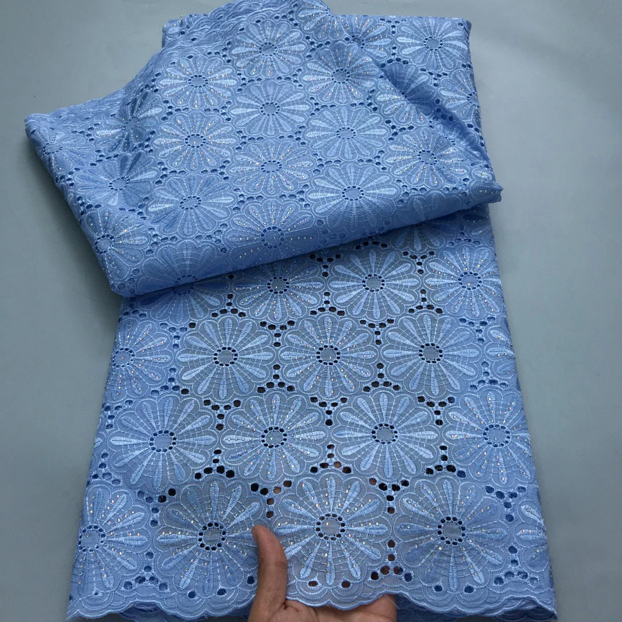 Lo último en tela de encaje de algodón bordado africano, tela de encaje suizo nigeriano 2025 de alta calidad, vestido de fiesta de 5 yardas para mujer A4200