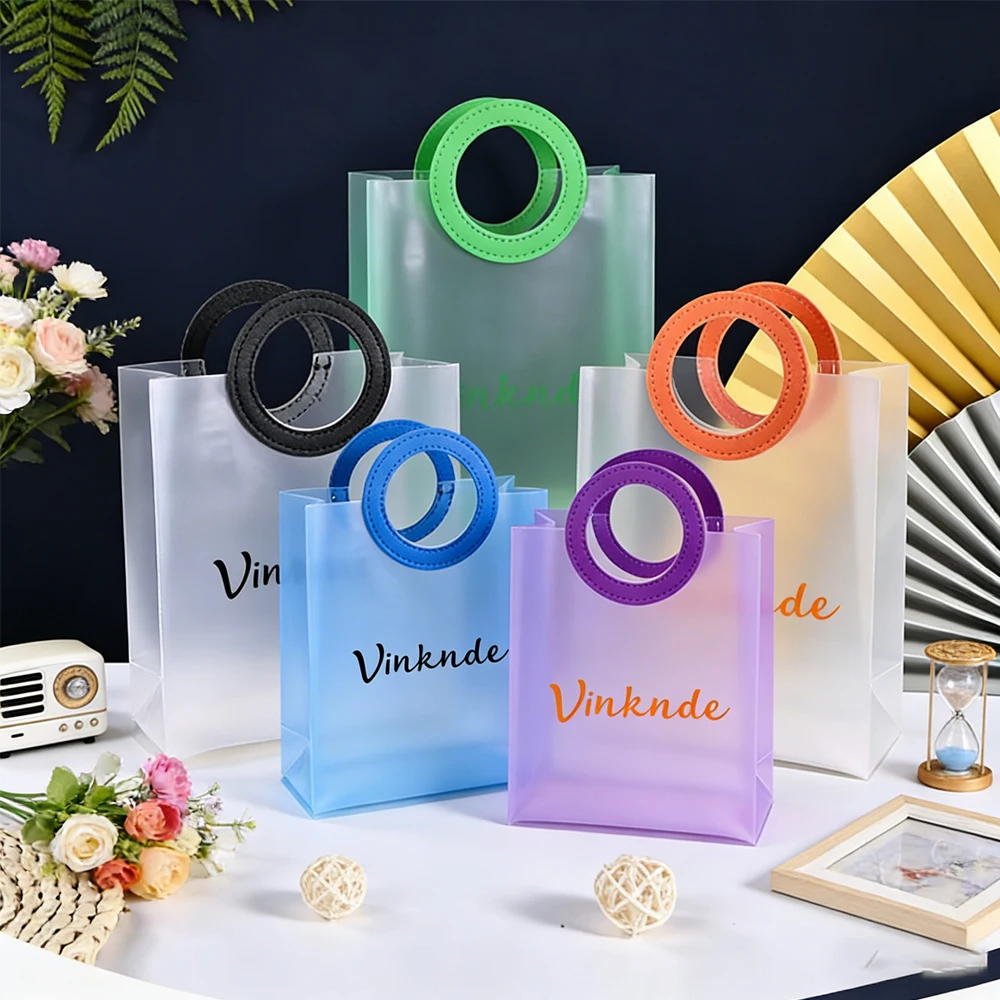 

30pcs Custom Logo Plastic Transparent Pvc Shopping Tote Bag 21x11x22cm Clear Gift Bags With Handles Wedding Party Anniversary
