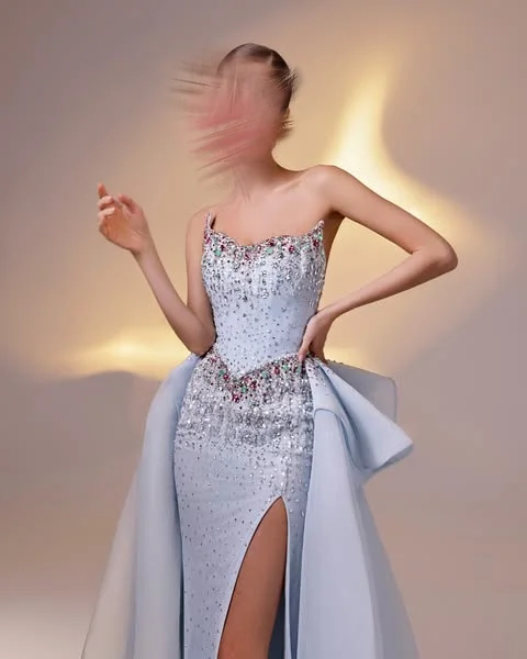 

Aenyrst Strapless Crystal Luxury Blue Celebrity Dresses Customized Sleeveless Side Split Sweep Train Beading Quinceanera Dresses