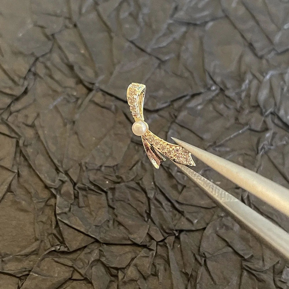 -Slimline BowTie- موجة راقية النمط الفرنسي سحر الذهبي نحيلة القوس عقدة مجوهرات ss الزركون كريستال تزين مسمار الحلي 404art