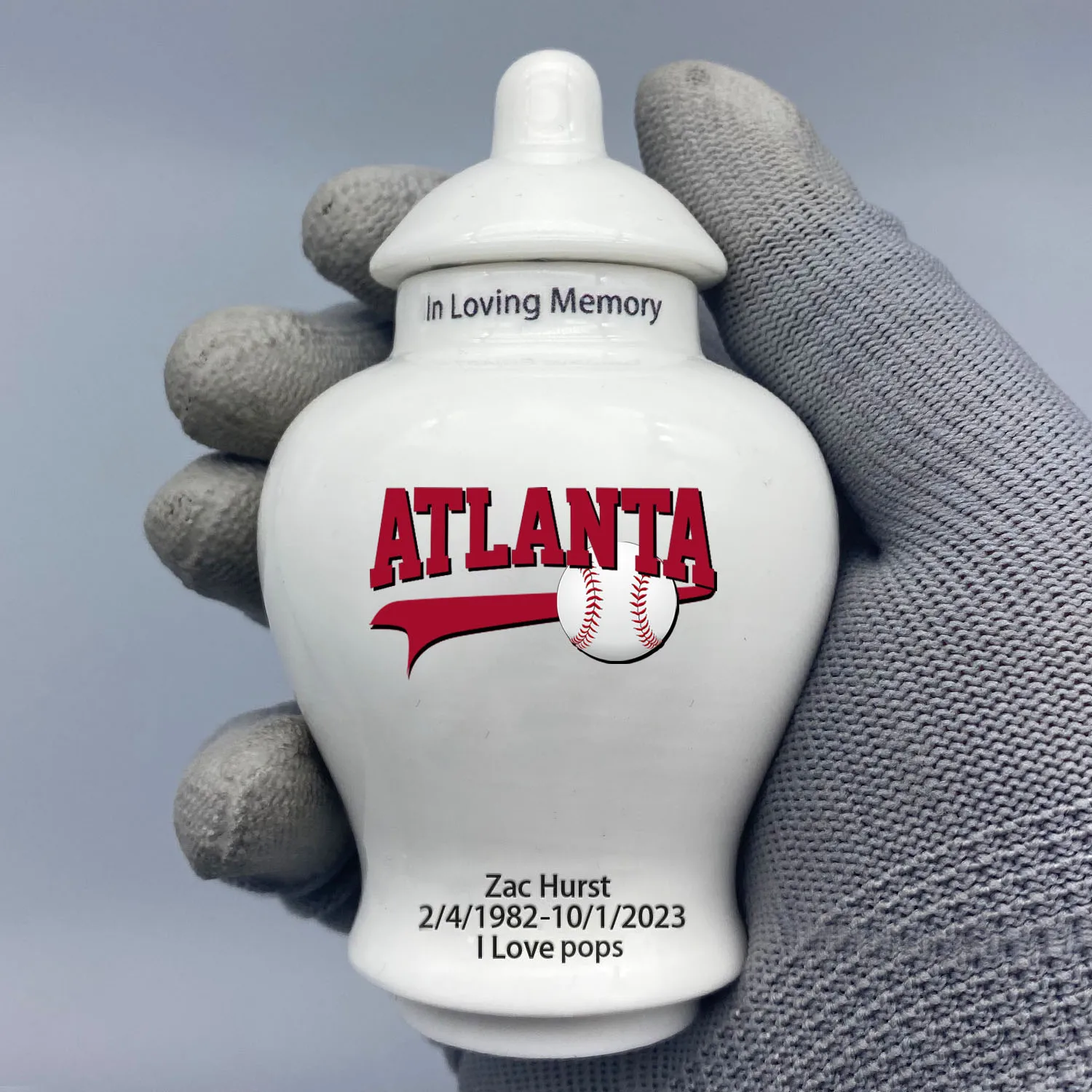 Mini Urn for Atlanta Braves-Baseball themed.Please send me the customization information - name/date and number on the urn