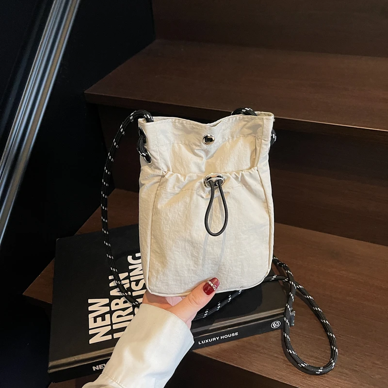 حقيبة صغيرة من القماش برباط خفيف الوزن بتصميم بسيط: محفظة عملات معدنية صغيرة متعددة الاستخدامات بكتف واحد للهواتف المحمولة