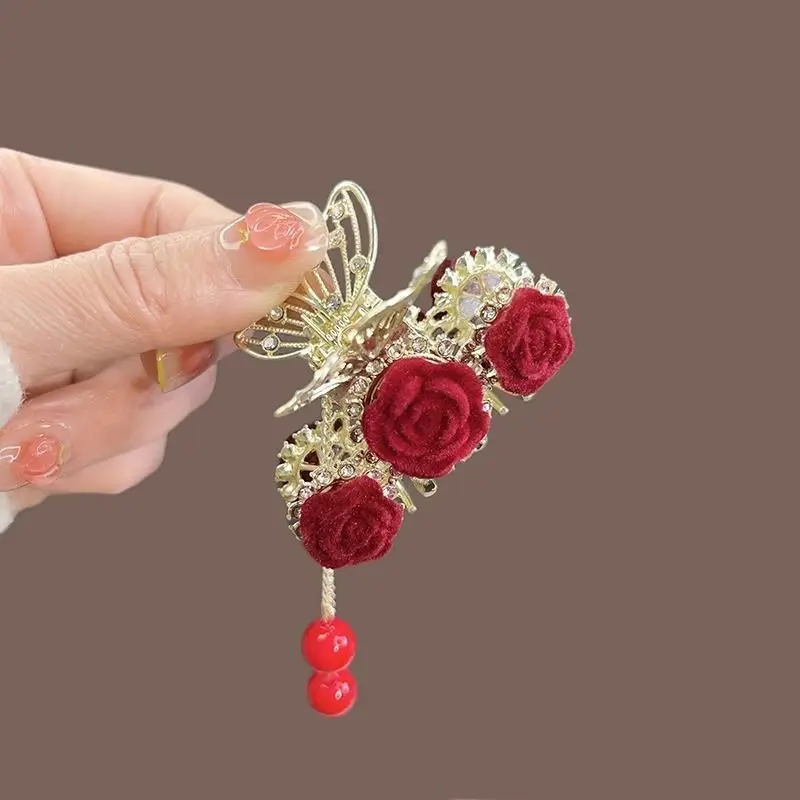 Pince à cheveux avec pompon papillon, Style français exquis, fleur de Rose rouge, pince à cheveux pour femmes et filles, bandeau du nouvel an, couvre-chef