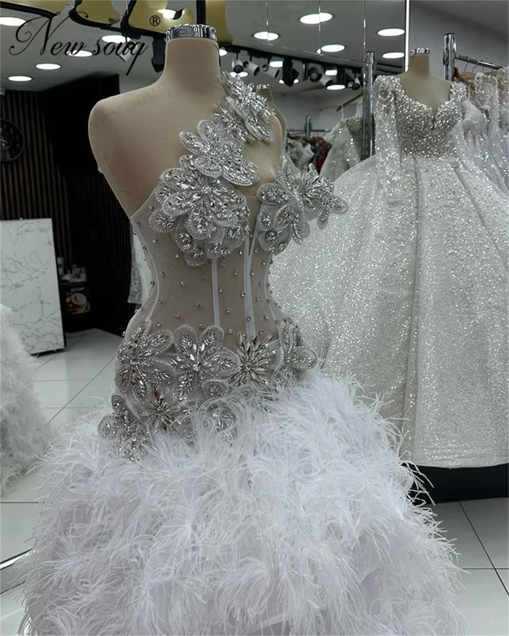 Princess White Feathers Ball Gown Evening Dress Women Dubai Aso Ebi Beading Shoulder Wedding Party Dress Prom Gowns Customized