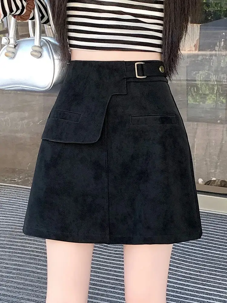 2025 Faldas de ante para mujer, minifalda acampanada de cintura alta con diseño de pantalones cortos de seguridad, estilo casual adelgazante y elegante. Nueva llegada