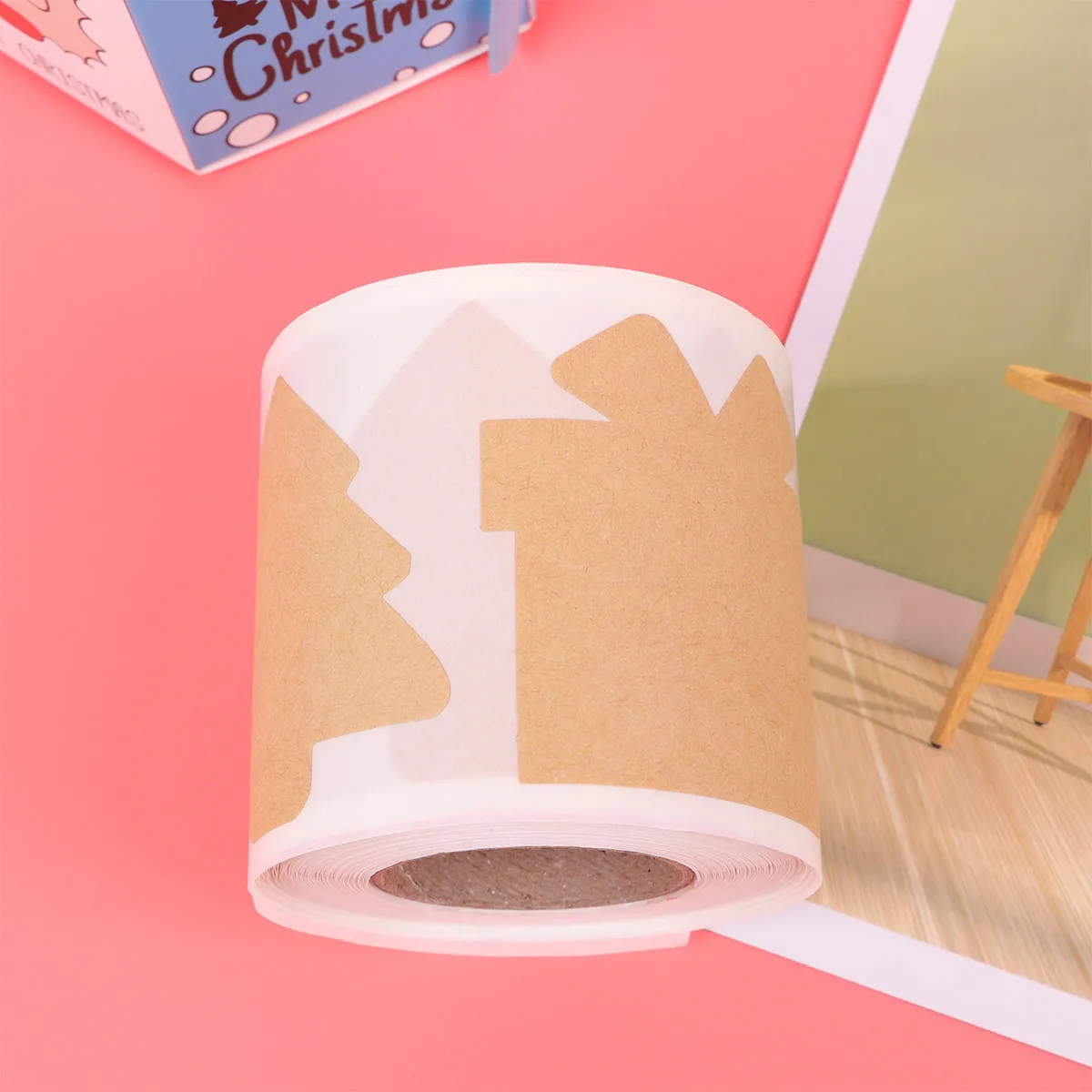 

300Pcs Creative Christmas Stickers Kraft Paper Sealing Labels Self-Adhesive Gift Packaging Decorations Kraft Paper Sticker