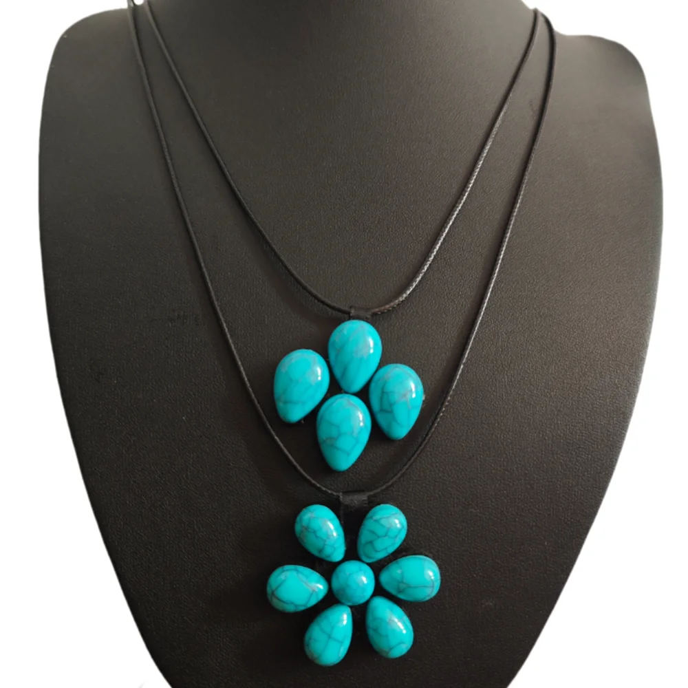 

Double layered elegant floral necklace with sparkling decorations - jewelry for women's parties and social gatherings