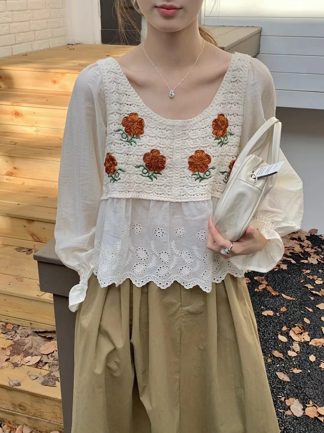Top de ganchillo para mujer, blusa de punto abierta con bordado Floral y ojal, manga abombada, traje de vacaciones bohemio para primavera y verano