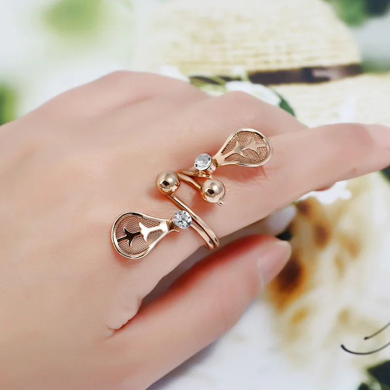 New diamond-encrusted guitar ring, personality trendy fashion women's sweet and cool violin joint ring ring