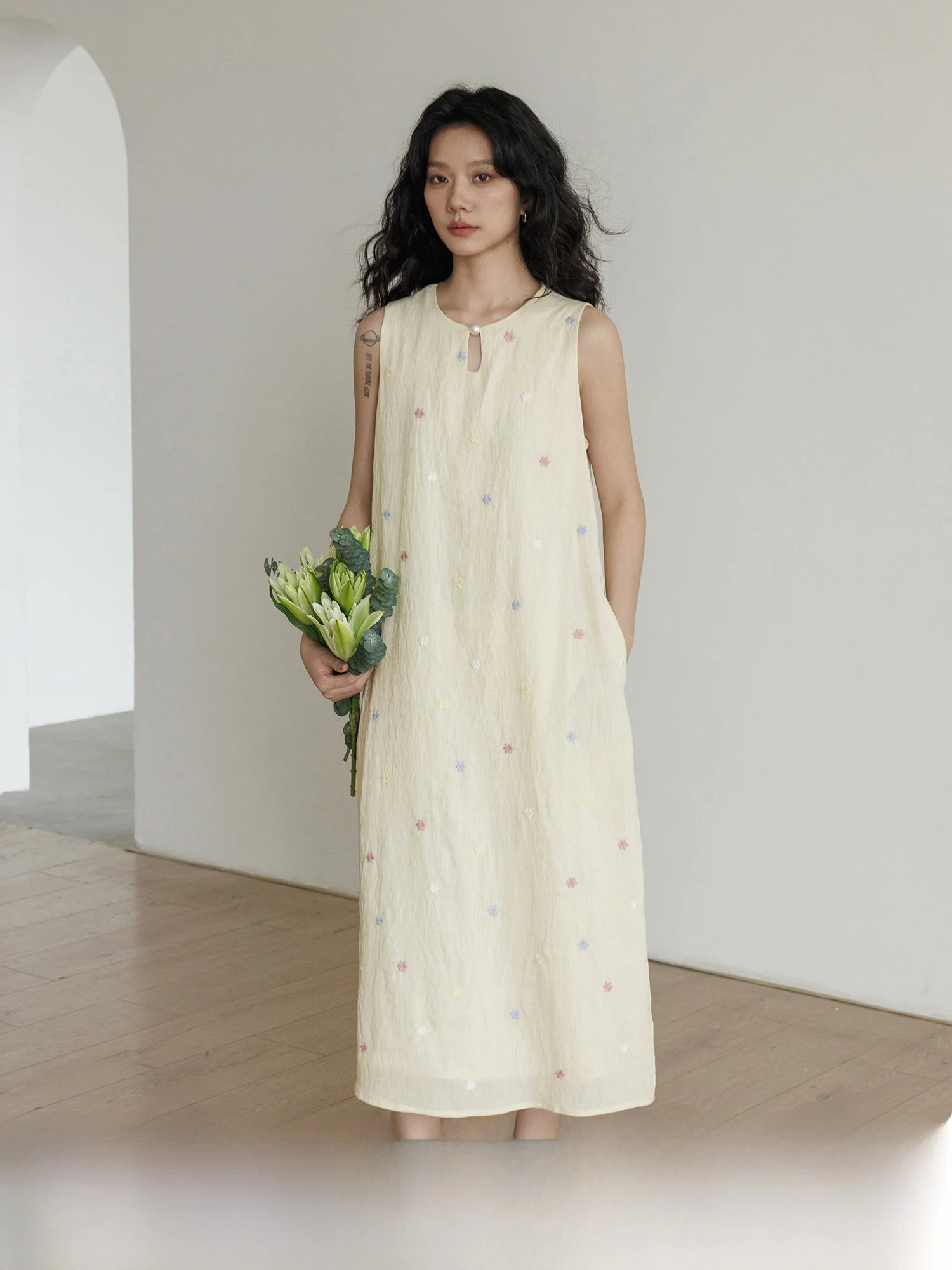 

Летнее женское платье без рукавов с круглым вырезом и вышивкой, в стиле принцессы, из льна, свободного кроя, для отпуска и пляжа, длинное