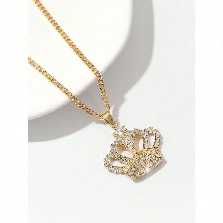 1 Pieza, Nuevo Collar con Colgante en Forma de Corona Hueca de Moda 2025 con Detalles de Diamantes de Imitación, Ideal para Uso Diario y Regalo