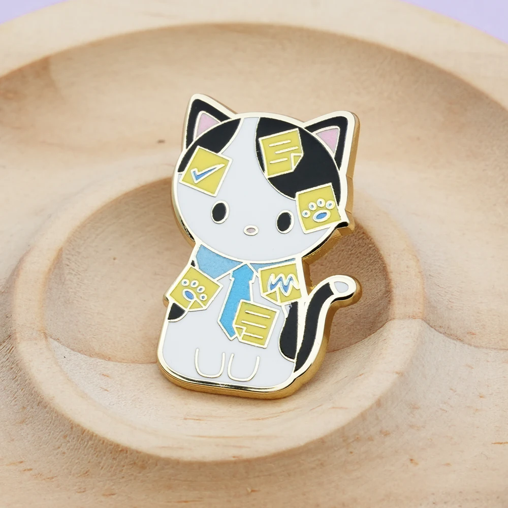 Cute Working Cow Cat Enamel Pin Post-it Kitten Badge Clingy Kitten Brooch Creative Novelty Collar Accessories Lapel Pin Gift