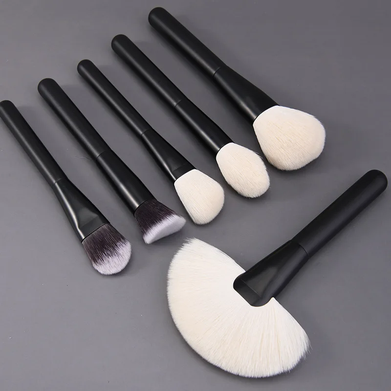 Natural Hair Makeup Brushes Travel Set 12PCS Portable With Eyebrow Eyeshadow Foundation Blending Brushes And Pouch