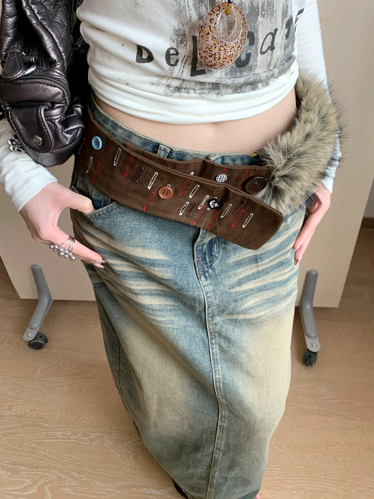 Retro Hand-Sewn Button Leather And Fur Wide Belt For Women Niche Y2K Hot Girl Style Brown Waist Cincher