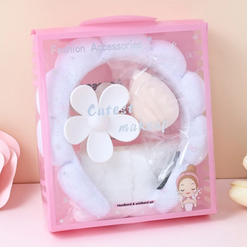 5-teiliges Set: Haarreif, Armbänder für Mädchen, Blumen-Haarspange, Toilettenartikel-Set mit edler Box für Geschenke oder zum täglichen Baden und Gesichtwaschen. – Detail 6