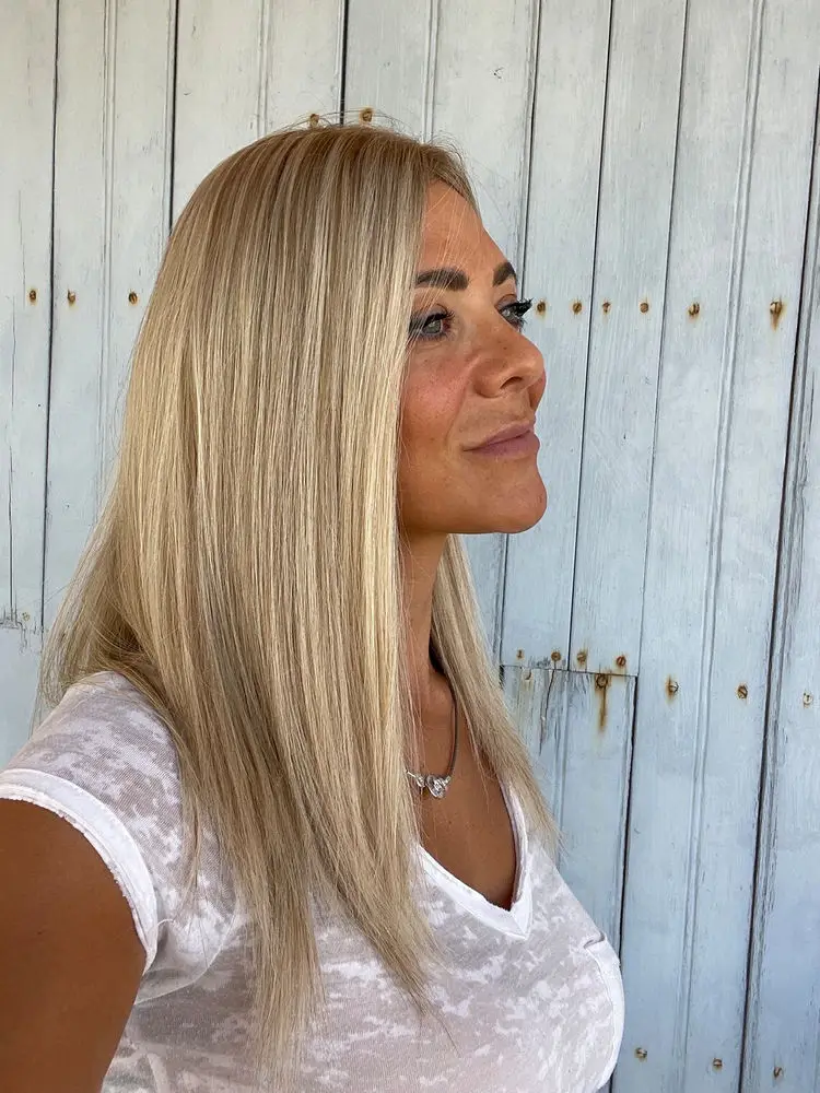 13x4 Ombre Ash Blonde HD Synthetic Lace Front Wig Realistic Look Wig Natural Straight Fashion Blend Hair Gift Wig Costume Woman