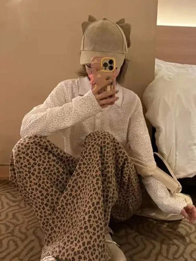 เสื้อเชิ้ตลายดอกแบบเรียบง่าย แขนยาว ปกเสื้อแบบปกเชิ้ต ติดกระดุมแถวเดียว สไตล์ Y2K เสื้อเกาหลีหวานๆ อเนกประสงค์ เนื้อผ้าบางเบา