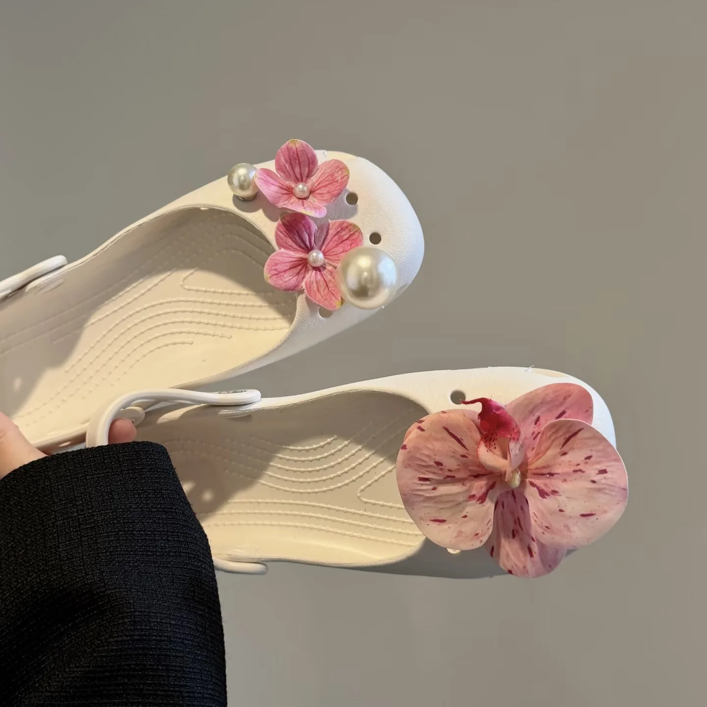 Original Schuh-Charms-Set für Damen, Retro-Ballettschuhe, Corc-Charms-Pack, Wildleder-Kamelienblumen-Schuhdekorationen, Perlen-Schuh-Accessoires – Detail 11