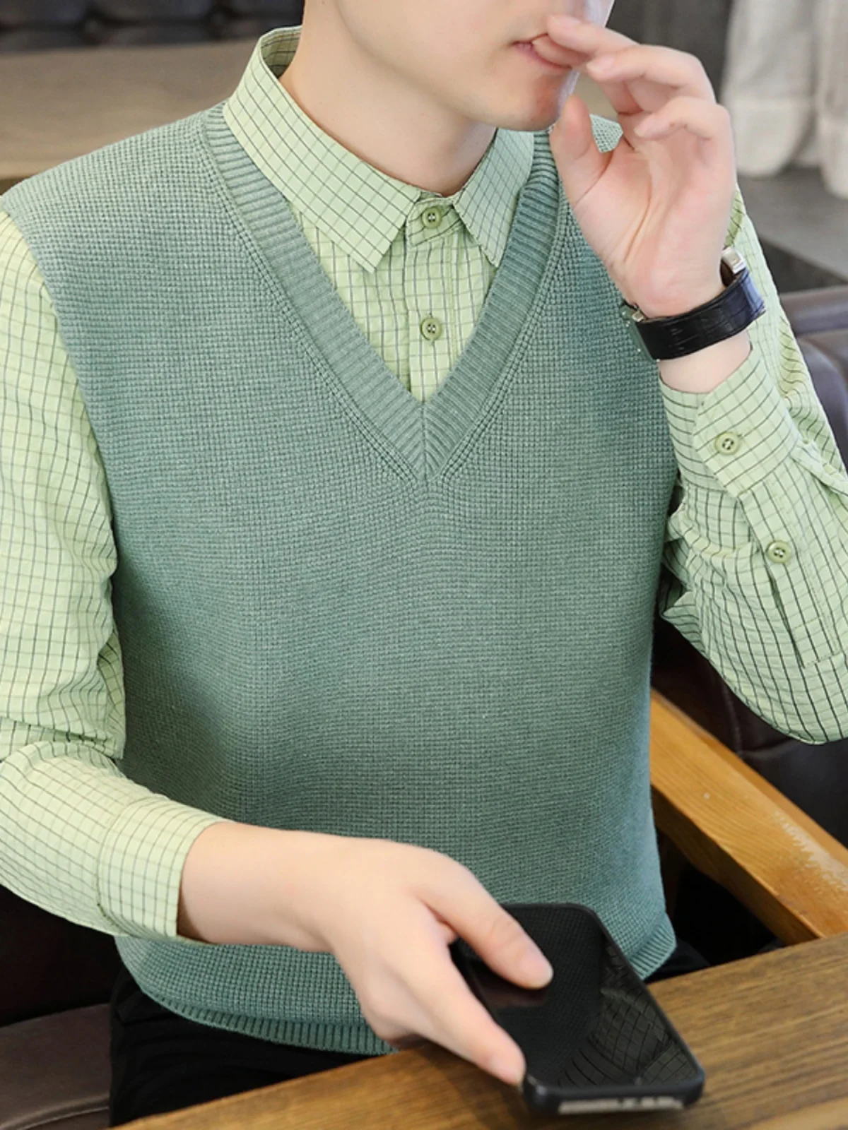 

Мужской свитер в клетку с воротником, повседневный, вязаный, высококачественный, для отдыха, с длинными рукавами, из полиэфирного волокна, для весенне-осеннего сезона, модный...