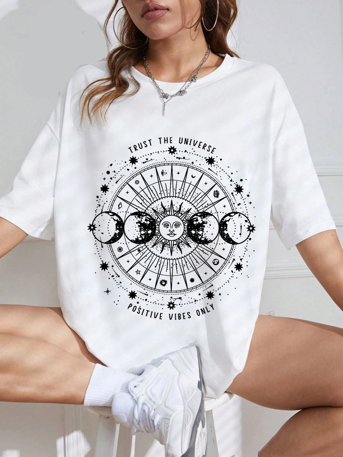 Trust the universe Positive Vibes only Oversized T-Shirt celestial sun moon Loose Tee Women fashion Casual cotton Aesthetic Top