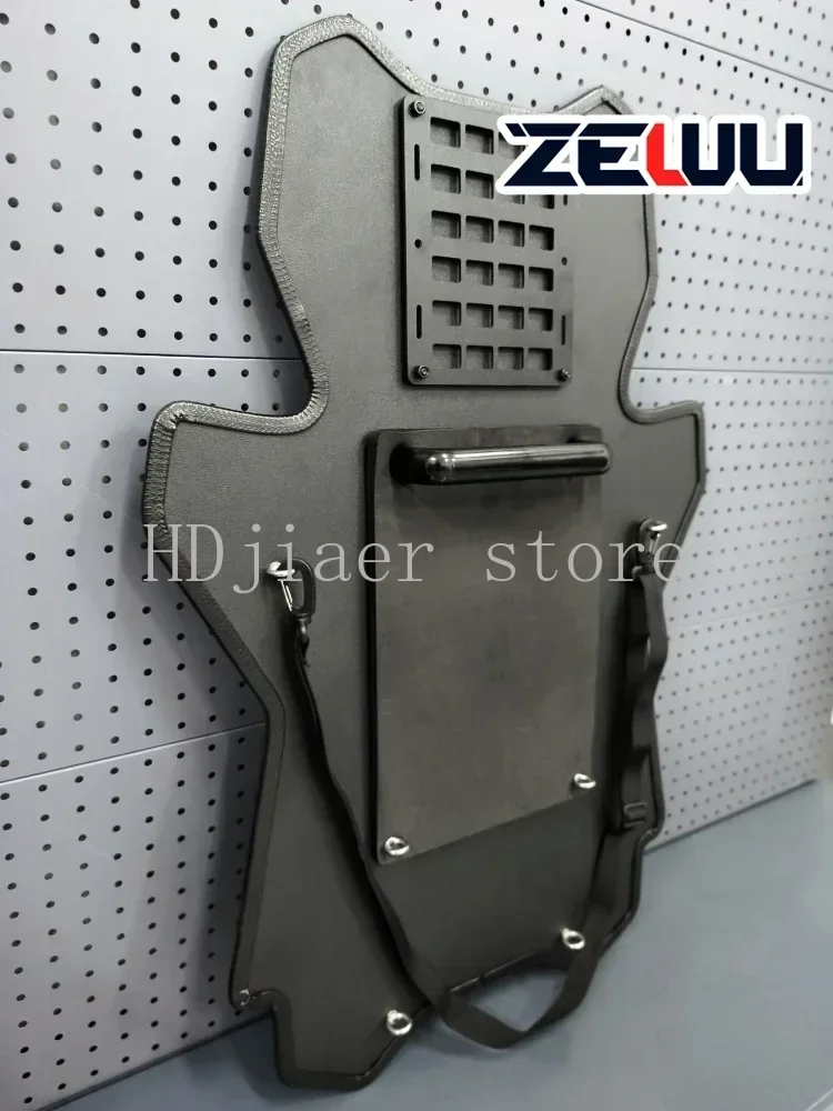 18 درع مشترك مضاد للرصاص، درع القطط، لعبة المناورات، شغب U، الدعائم التالية، نموذج كوس