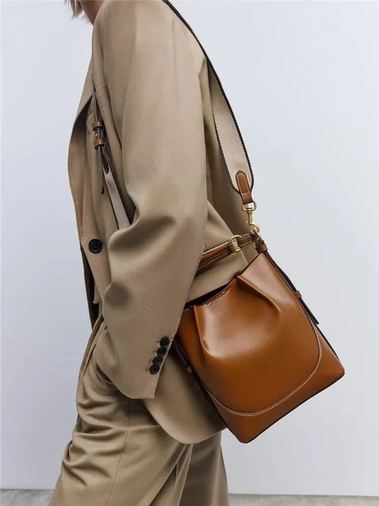 PU Leather Large Capacity Bucket Bag Women With Small Wallet Shoulder Crossbody Handbag Fashion Wide Strap Casual Tote Purse