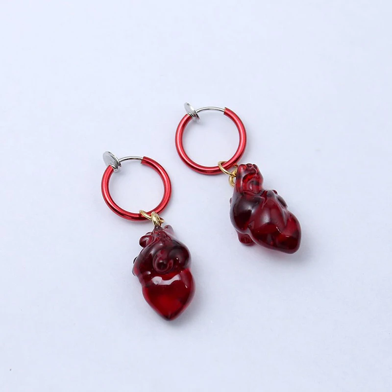 Beating Heart Huggie Earrings Gothic Punk Scary Red Bleeding Heart Acrylic Ear Clips Earrings Women Girls Halloween Party gift