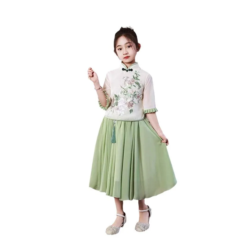 Ancient style Hanfu girl super fairy 2024 new Chinese style split cheongsam