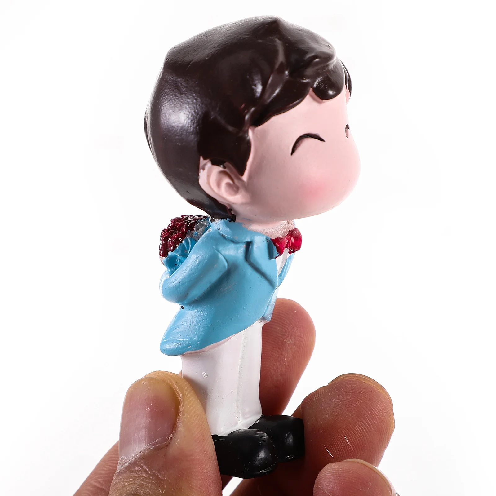 

1Pair Wedding Cake Decoration Kiss Couple Resin Topper Romantic Couple Statue Ornament Romantic Cake Decor Wedding Ornament