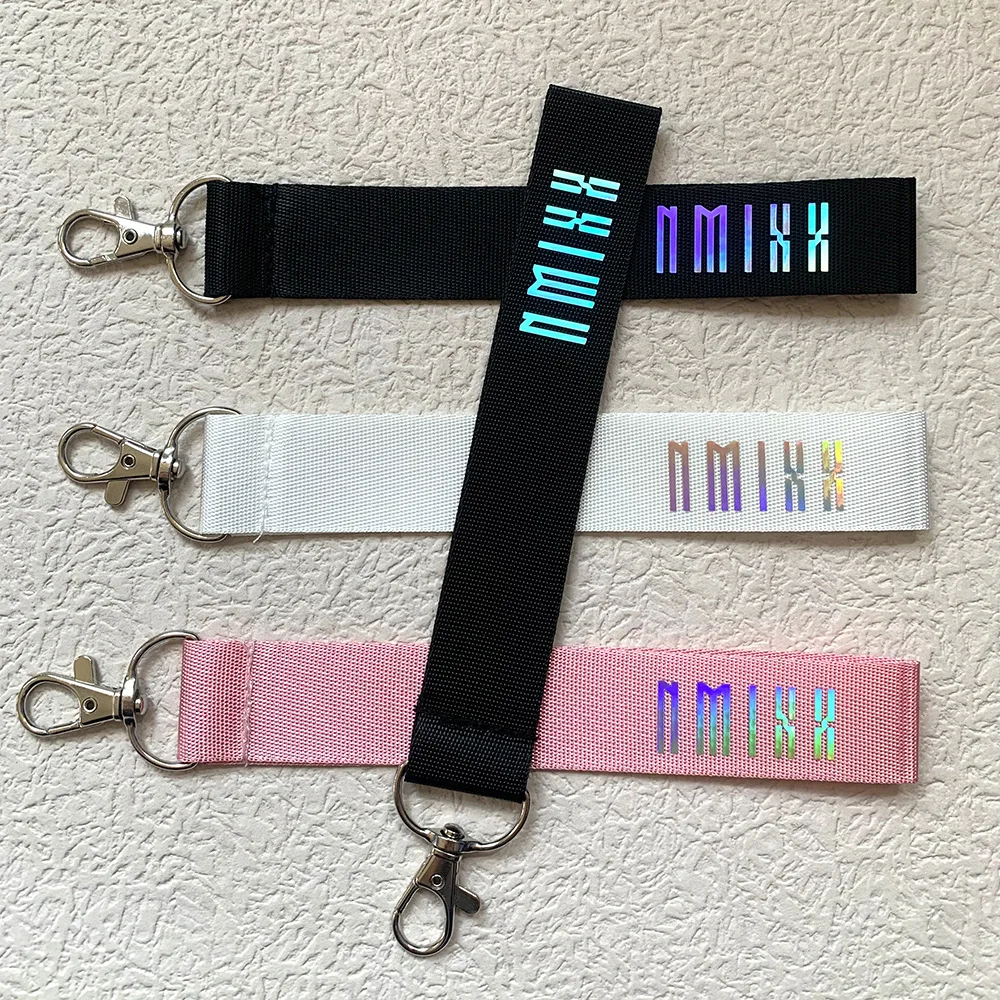 KPOP NMIXX LOONA ATEEZ Printing Laser Lanyard Keychains Sullyoon San Heejin Name Straps Phone Bag Pendant Fans Decorative Gifts