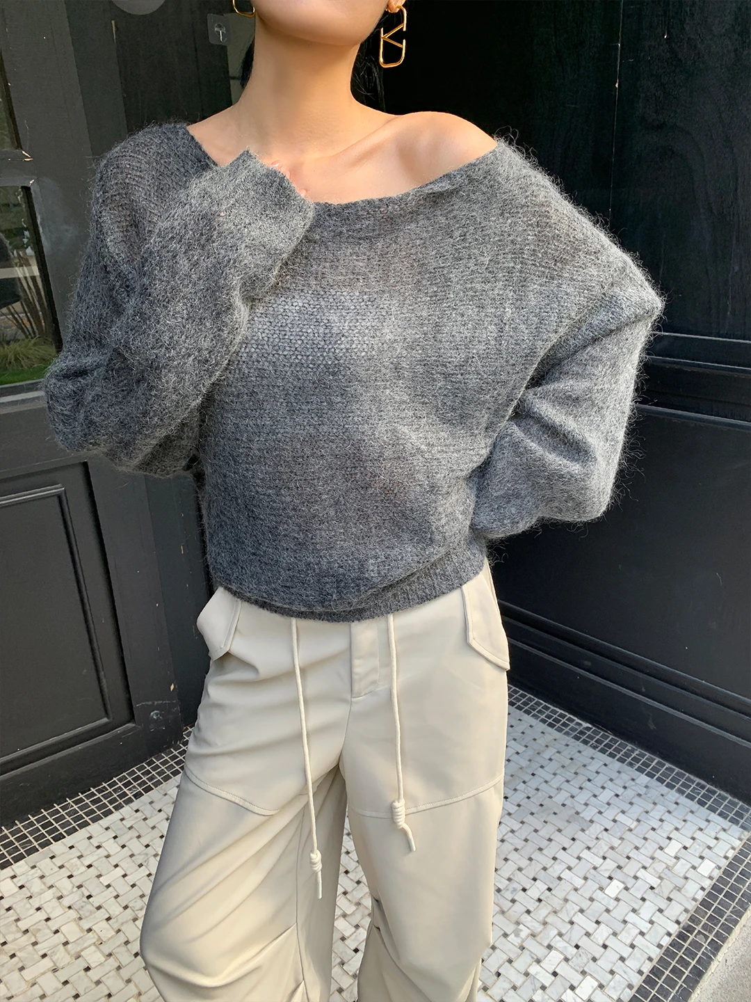 

ZOCHEEO: Новая осенне-зимняя шерстяная вязаная кофта с открытыми плечами, свободного кроя, повседневная, для работы и отдыха, модный женский топ