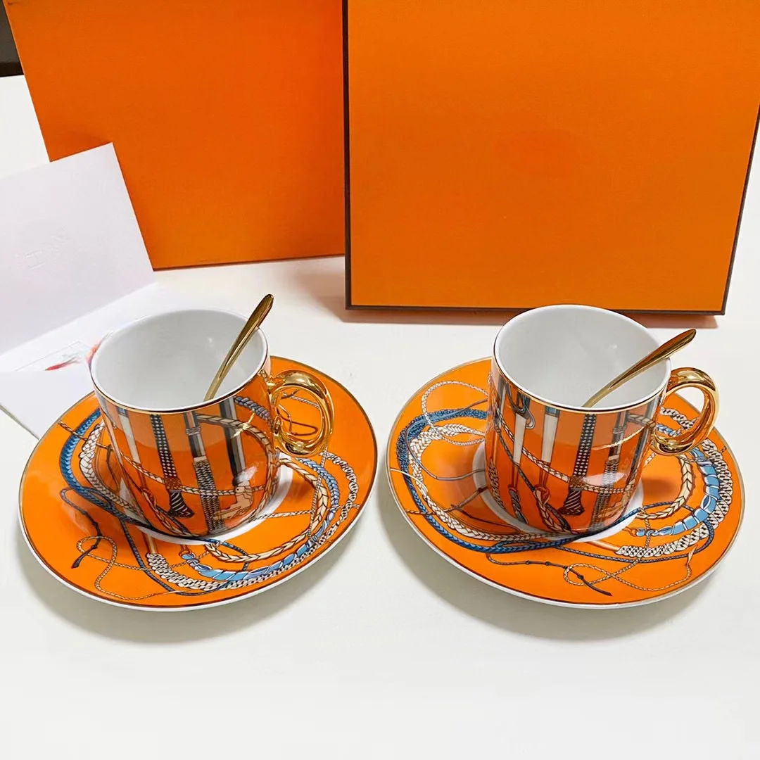 Quan Zhan Series Coffee Cup Bone china coffee cup and saucer set of two cups and two plates of afternoon tea