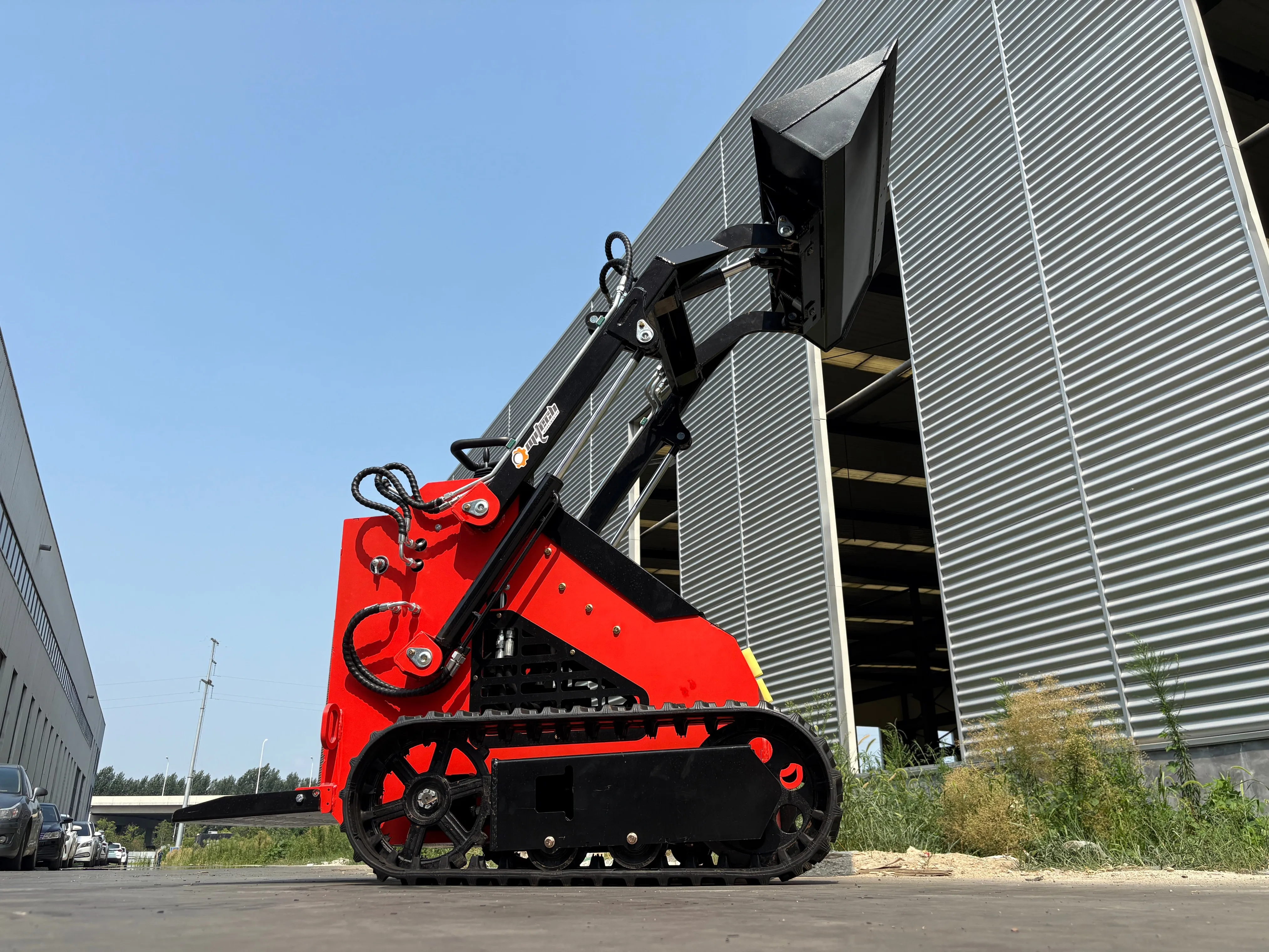 جرافة انزلاقية OMI-H200 عالية الأداء، مخصصة. يلتقي EPA Euro 5 - شحن سريع! بأسعار معقولة للغاية