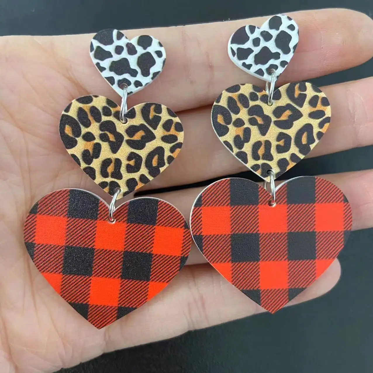 New Leopard Plaid Love Long Earrings For Women 2024 Shining Gold Love Asymmetric Black White Pink Plaid Valentine's Day Earrings