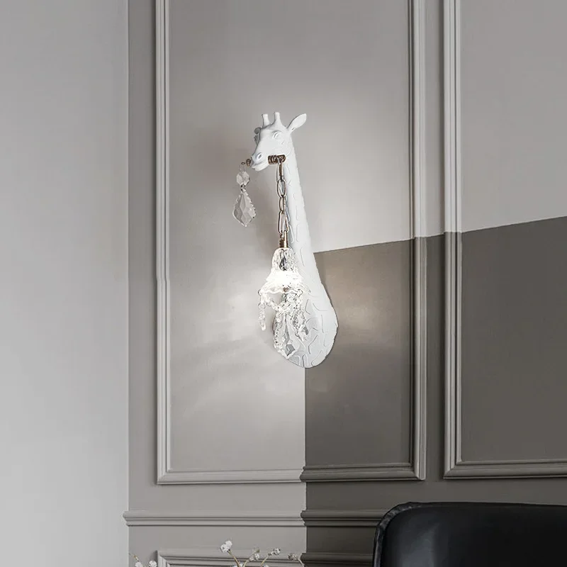 Giraffe Resin Led Wall Lamp for Bedroom Bedside Living Room Lamp Designer Luxury Crystal Aisle Light Home Decor Fixtures