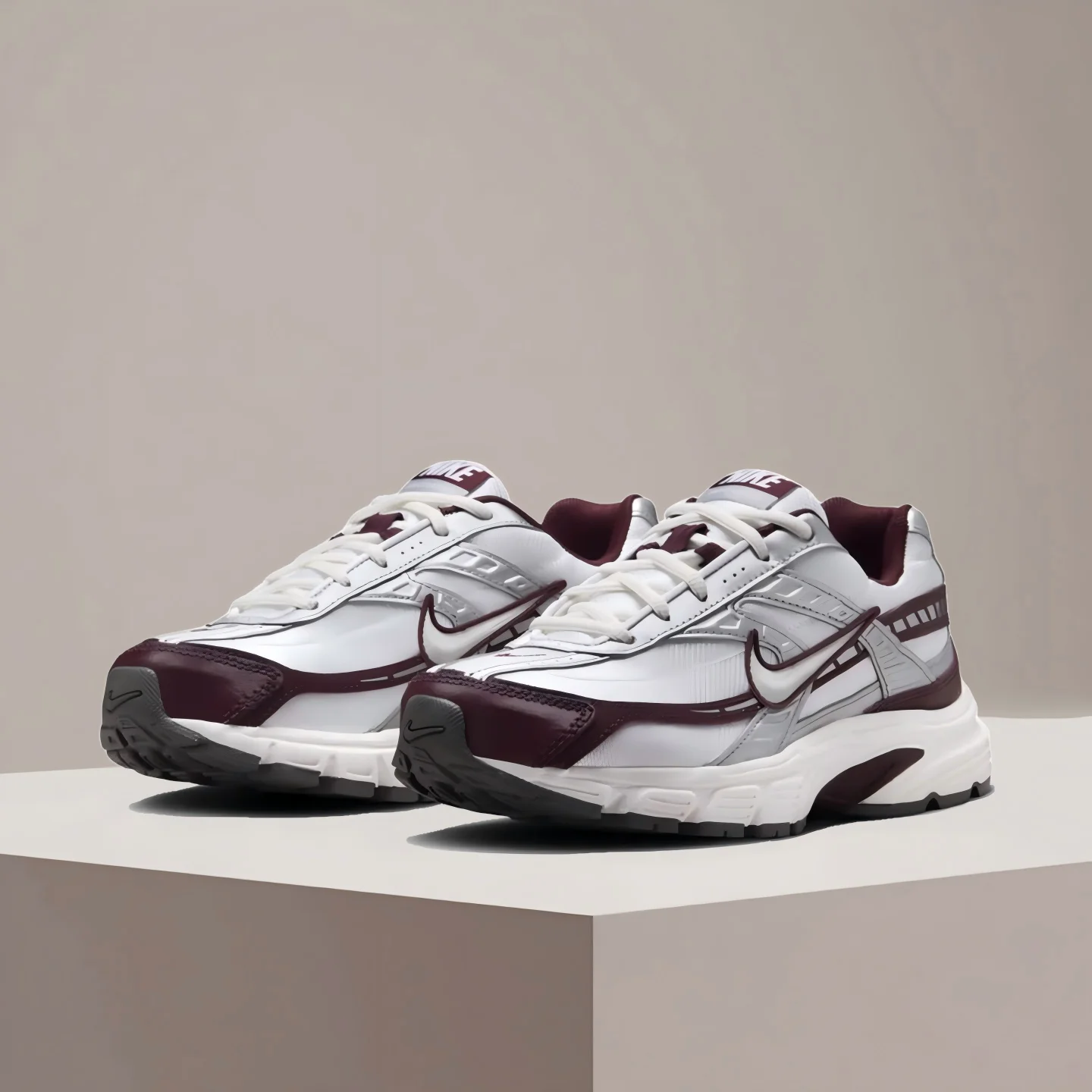 

Nike INITIATOR Breathable Running Shoes Retro Running Shoes Slip-Resistant & Durable Cushioning Design Black IB4688-111