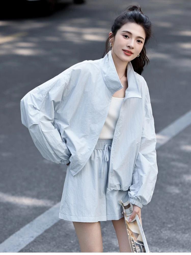 

SENTUBILA Women coat Autumn 2025 Sports Leisure Sunscreen Clothing Comfortable Outdoor UV Protection Coat 151R58940
