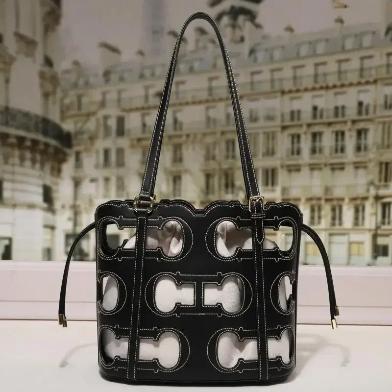 

CH High-end Brand Women's Handbag Fashion Hollow 2025 New Large Capacity Simple Shoulder Bag