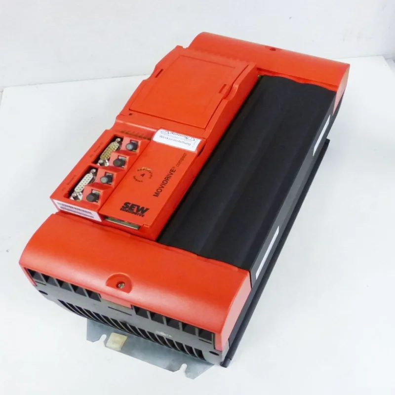 

Новый оригинальный преобразователь частоты PLC MoveDrive MCH42A0220-5A3-4-0T 08271666 P=31.9кВА *Максимальная выгодность* В наличии