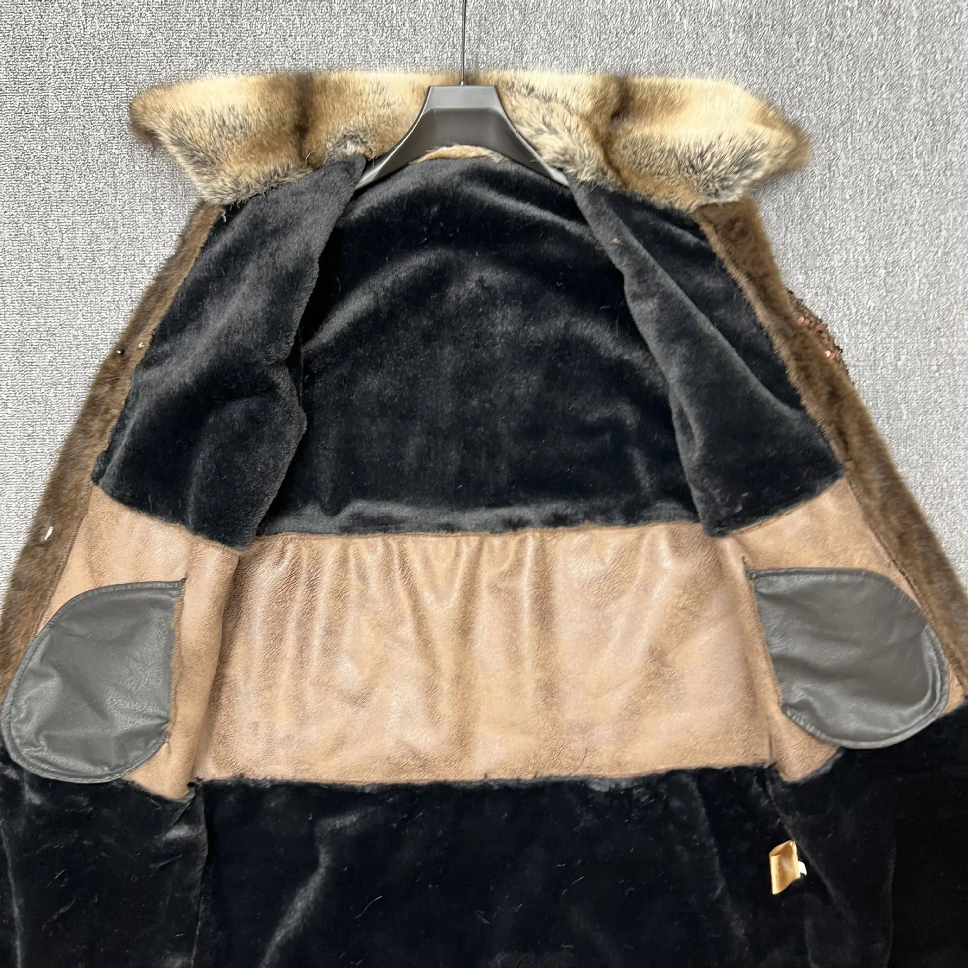 2025 Autumn Winter New Faux Fur Long Coat Elegant Socialite Goddess Fashion Sequin Faux Fur Coats for Women Fluffy Jacket