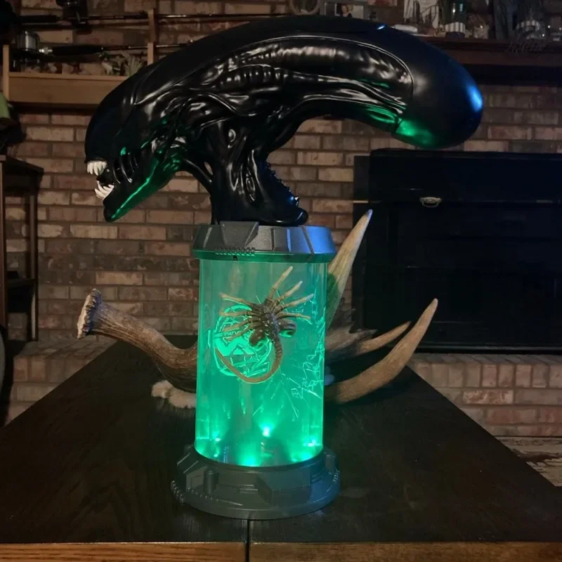 Facehugger Figure Alien Anime Figur Glow Jar Alien Romulus 2025 Regal Popcorn Led Water Tank Opposite Crystal Lamp