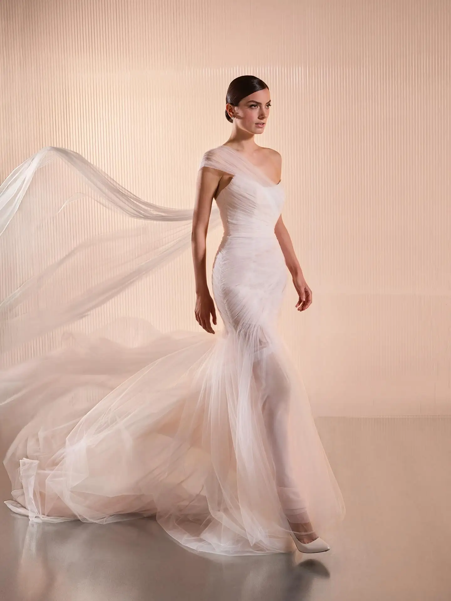 Przepiękna suknia ślubna typu syrena z plisowanego tiulu, sukienka ślubna na jedno ramię z miękkiego tiulu, suknia dla panny młodej na sesję zdjęciową, vestidos de novia