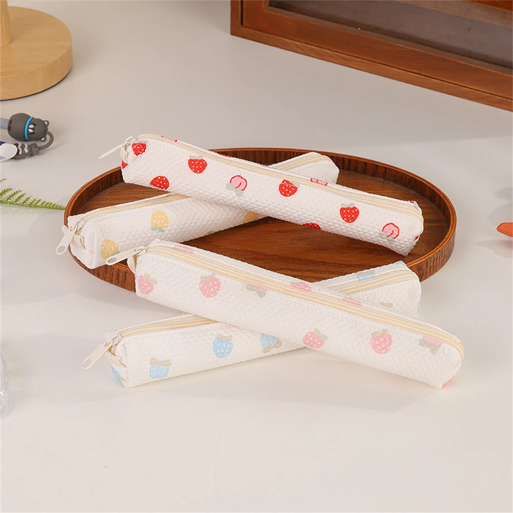 Ins morango lápis caso coreano papelaria armazenamento lápis saco estudantes do ensino médio papelaria lápis casos saco de cosméticos