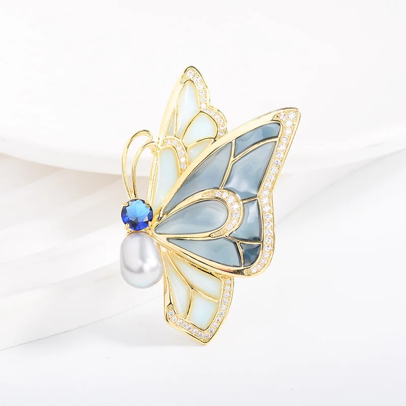 Japanese and Korean Light Luxury Design Sense Butterfly Brooch Female Translucent Temperament Suit Coat Insect Corsage Pin