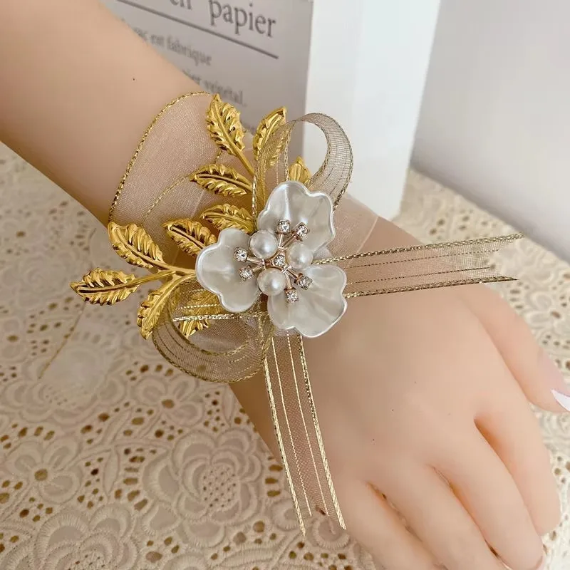 

Wedding Bridesmaid wrist flower Bride sisters hand flower small fresh mori Korean beauty sisterly group wrist flower