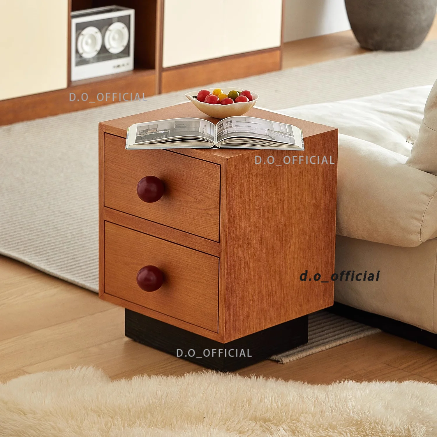 Creative vintage bedside cabinet with a cute and artistic feel for small apartments