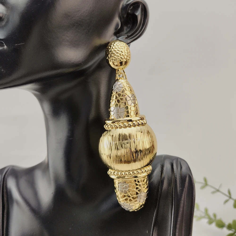 Yuminglai Fashion Luxury Dubai Jewelry Accessories Superior Quality Goldplated Earrings for Women FHK29558